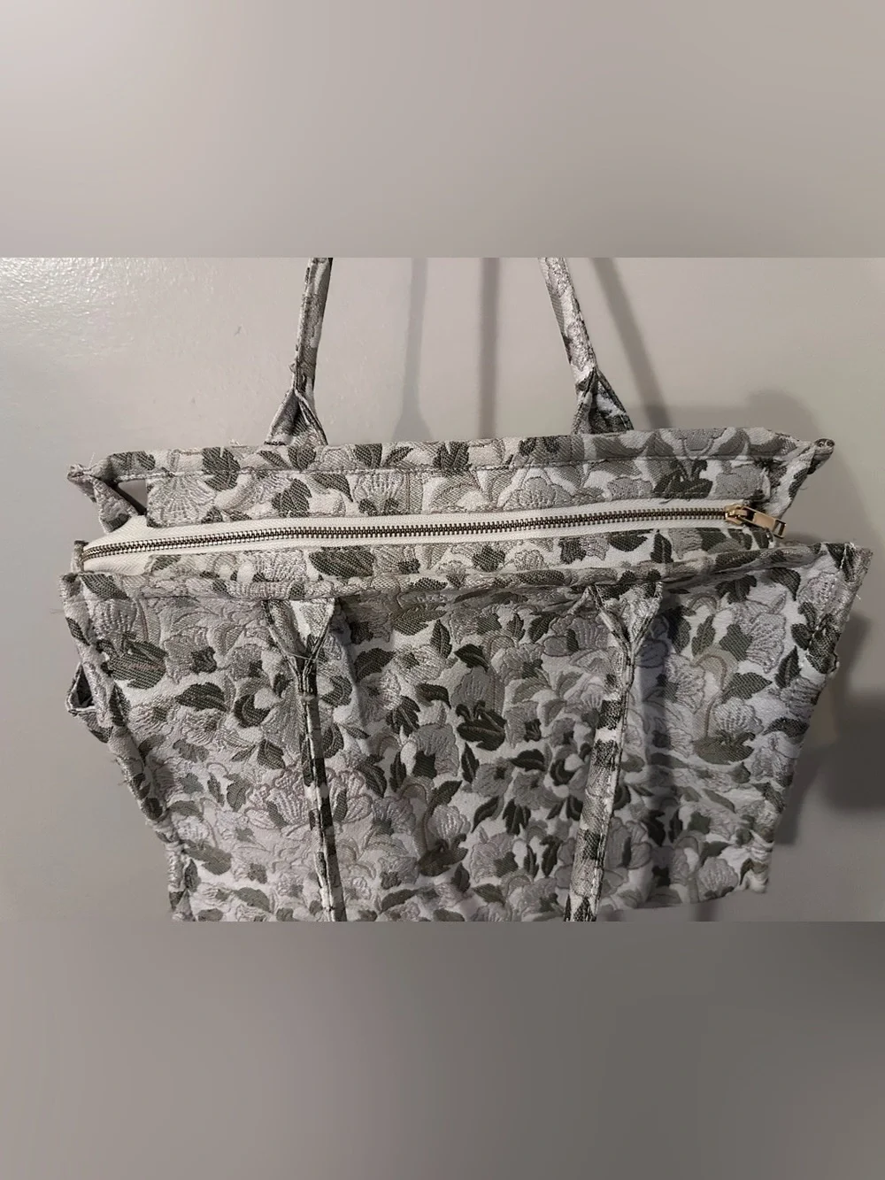 Cathrine malandrino floral quilted tote bag